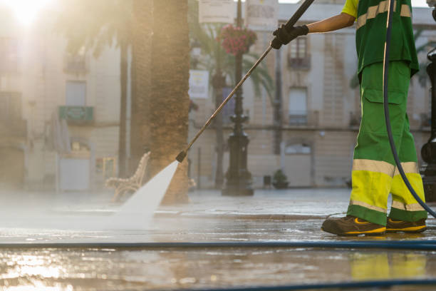 Best Gutter Cleaning  in Stinnett, TX